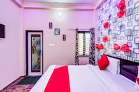 OYO 77242 R K RESIDENCY SGPGI