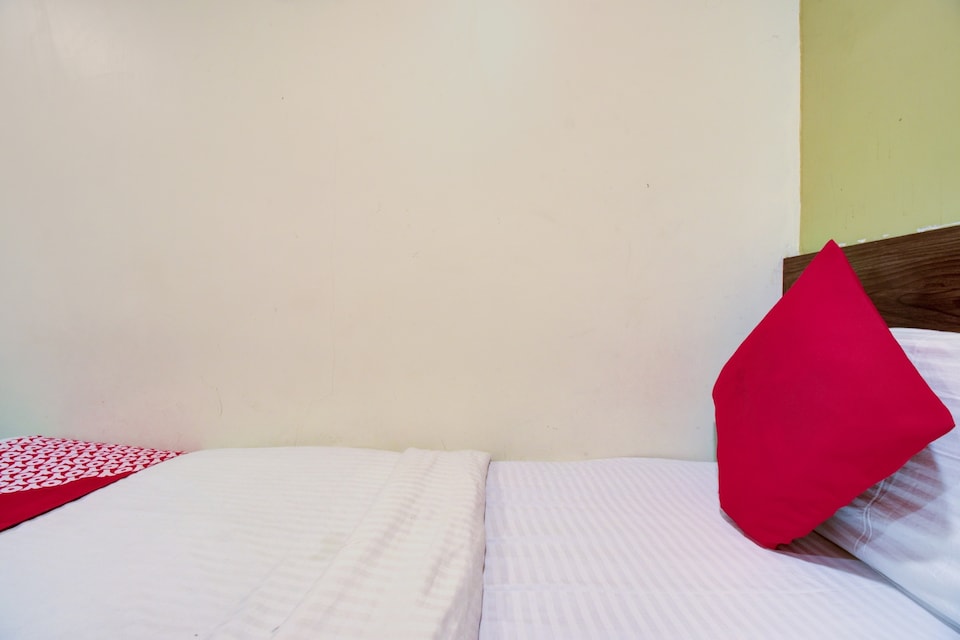 OYO 77255 Hotel Royal Plaza, Mumbai BCEC, Mumbai