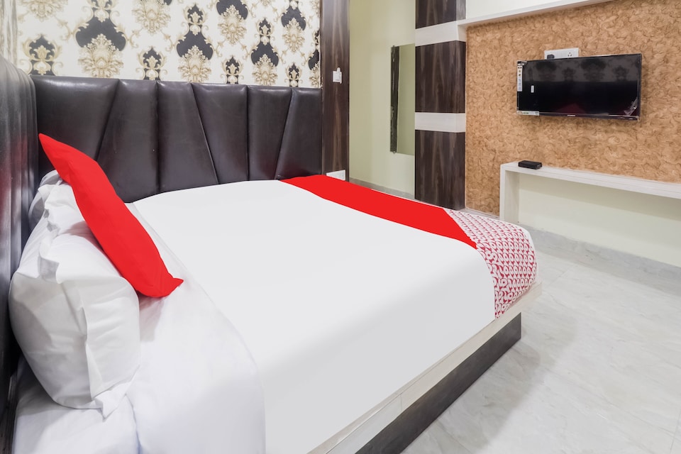 OYO 77270 Hotel Tulsa Mohan, Gwalior, Gwalior