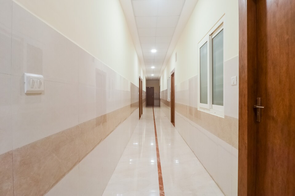 OYO Flagship Shree Paradise, Airport Lucknow, Lucknow