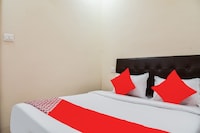 OYO 77281 Hotel Blue Irish
