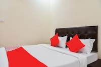 OYO 77281 Hotel Blue Irish