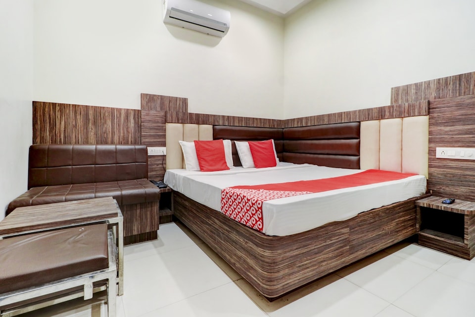 OYO 77287 Hotel Magus, Zirakpur, Zirakpur
