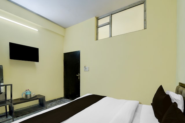 Super Collection O Sunder Nagar Golvyas Formerly Hotel Vanshil