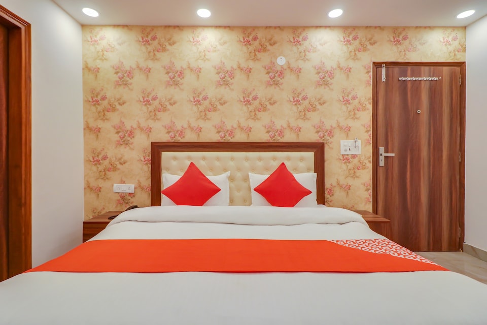 OYO FAR304 Hotel Sonakshi, Faridabad, Faridabad