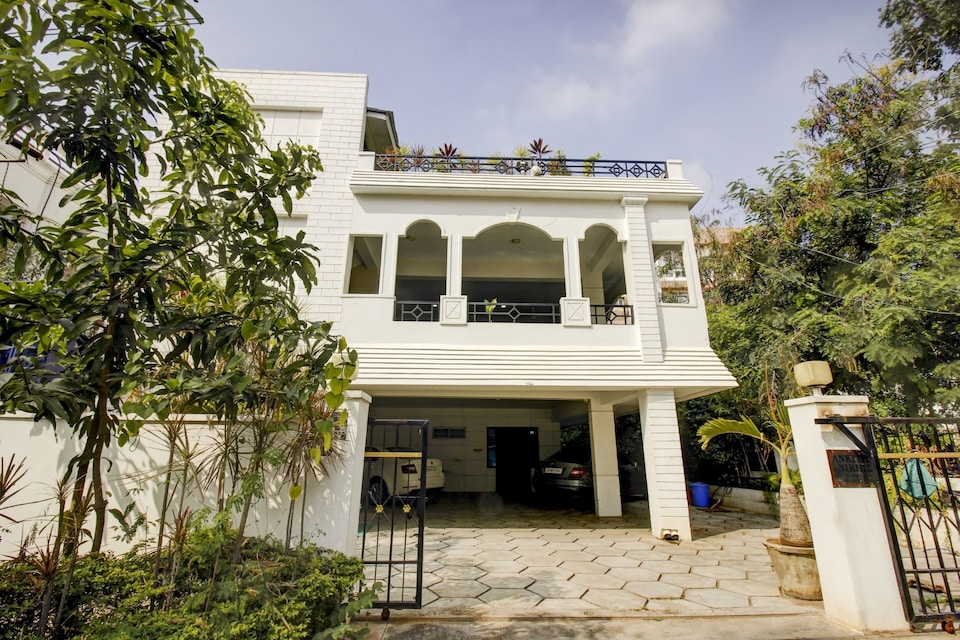 Capital O 77334 Halcyon Jubilee, Jubilee Hills, Hyderabad