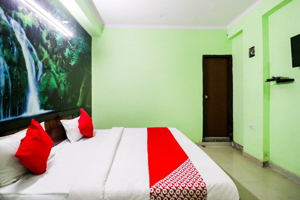 OYO Uday Paradise, Faridabad, Faridabad