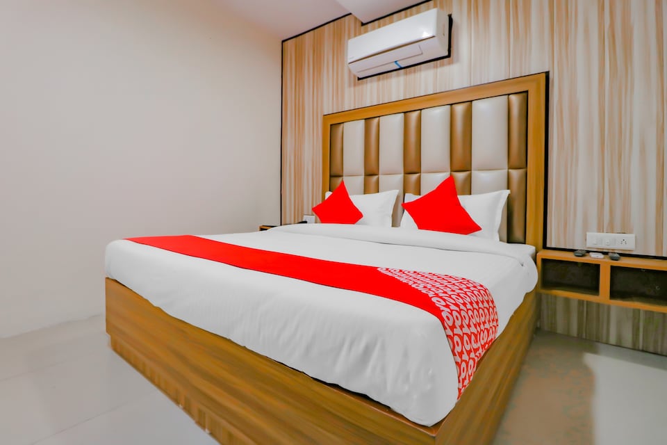 OYO JAL138 Hotel White Western, Jyoti Chowk Jalandhar, Jalandhar