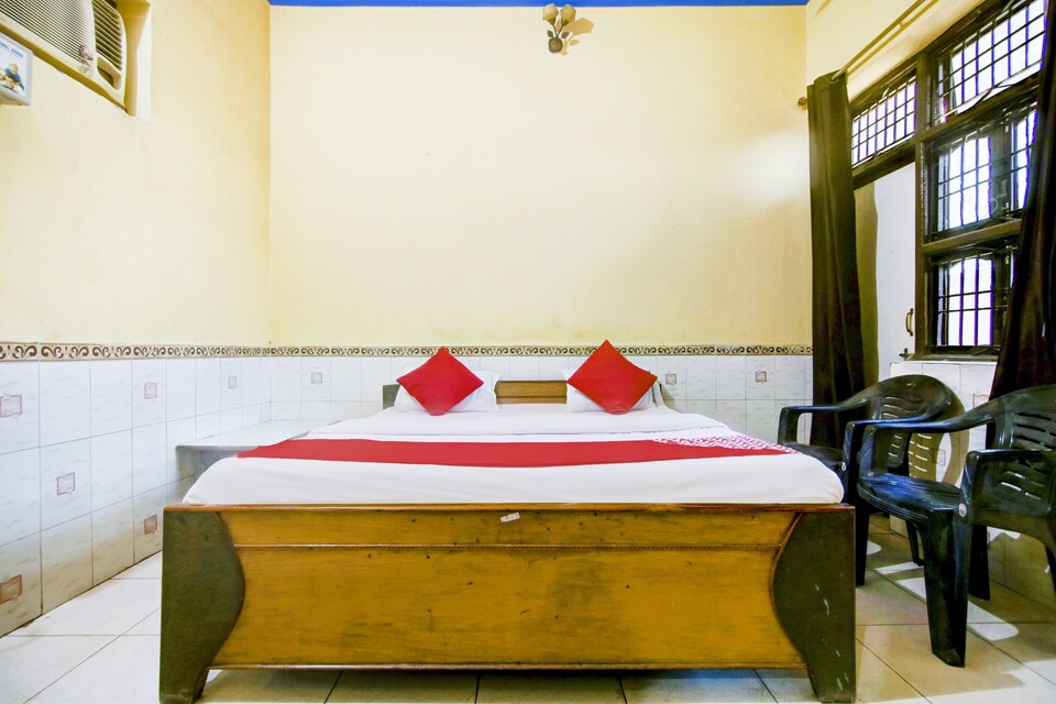 OYO 77377 Raj Guest House , G L A University Vrindavan, Vrindavan