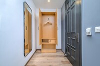 OYO Townhouse 607 Paschim Vihar
