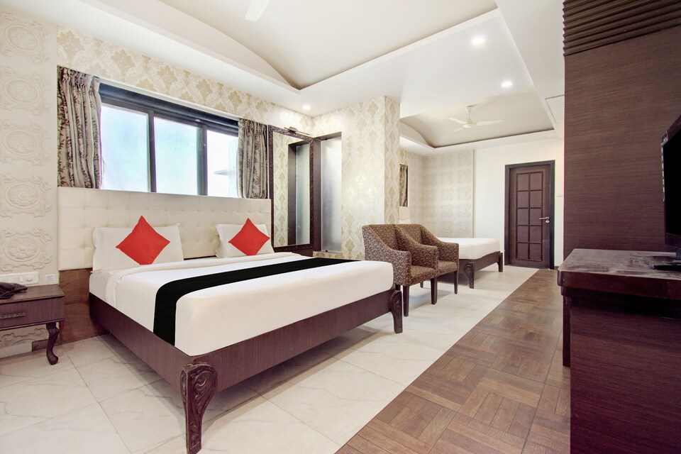 OYO 77407 Hotel Sai Dharam Palace, Shirdi, Shirdi
