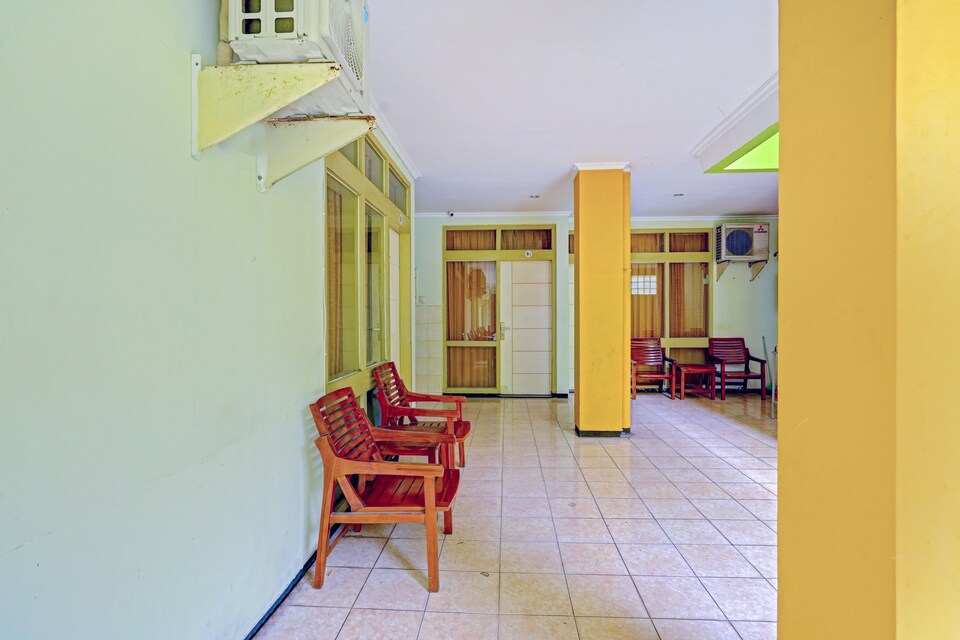 OYO 90177 Hotel Pahlawan, Genteng, Surabaya