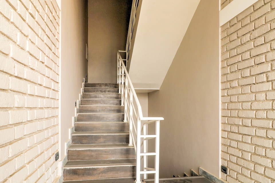 Super Townhouse Amaraa Farms Near LuLu Hypermarket, Gomti Nagar Extension Lucknow, Lucknow