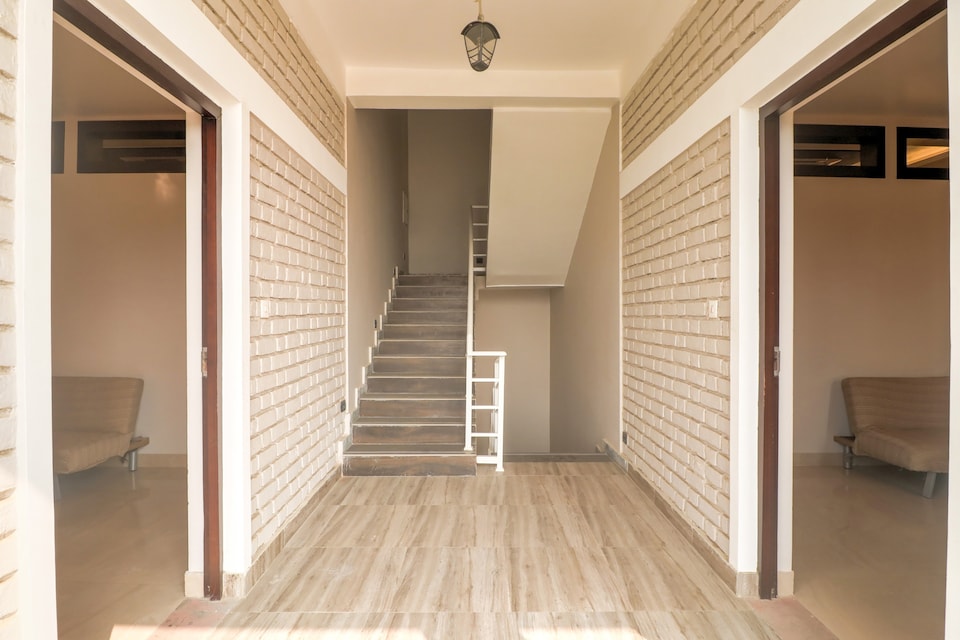 Super Townhouse Amaraa Farms Near LuLu Hypermarket, Gomti Nagar Extension Lucknow, Lucknow