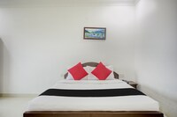 Collection O Aar Bee Gee Hotel