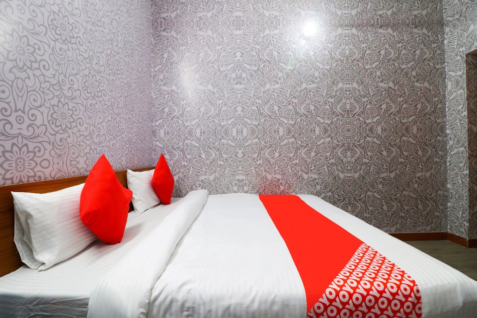 OYO 77443 Hotel Green , Faridabad, Faridabad