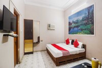 OYO Flagship Bd Guest House