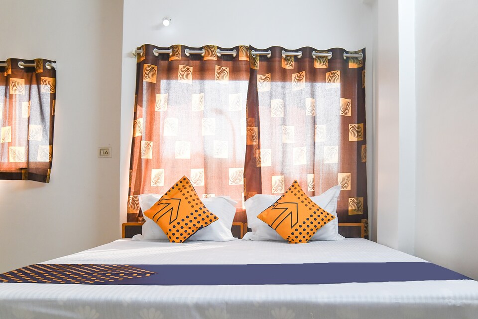 SPOT ON 77452 Hotel Love, Vijay Nagar Indore, Indore