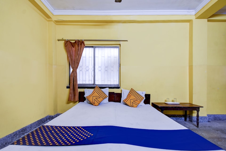 SPOT ON Hotel Piyush, Howrah Kolkata, Kolkata