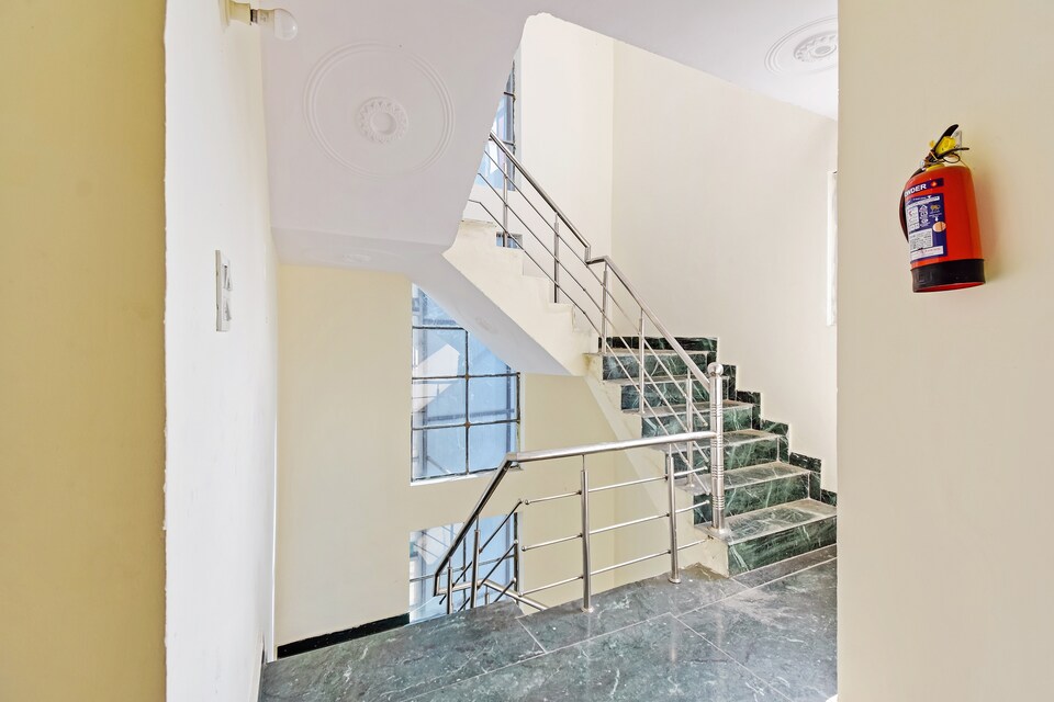 Collection O 77481 Laxmi Narayan Palace, Tapowan Rishikesh, Rishikesh