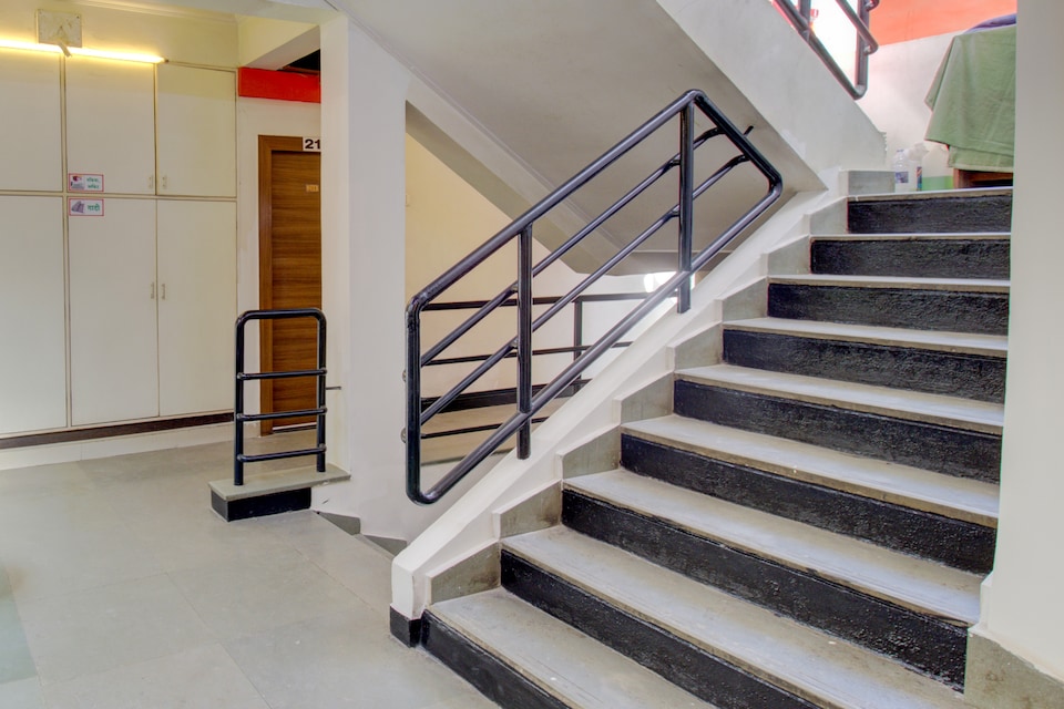 Hotel O Saroj, Nashik, Nashik