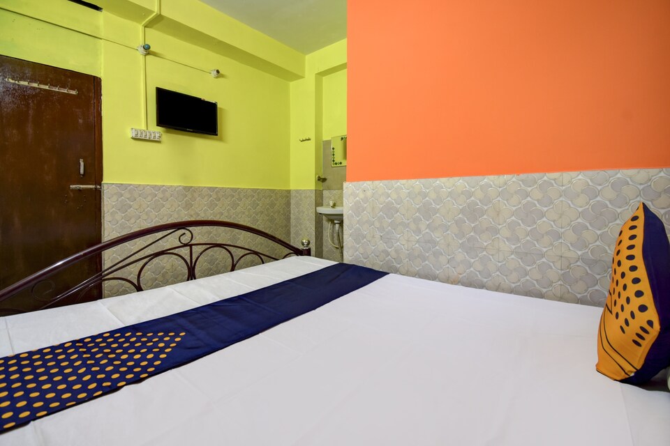 SPOT ON 77485 Tirupati Lodge, Howrah Kolkata, Kolkata