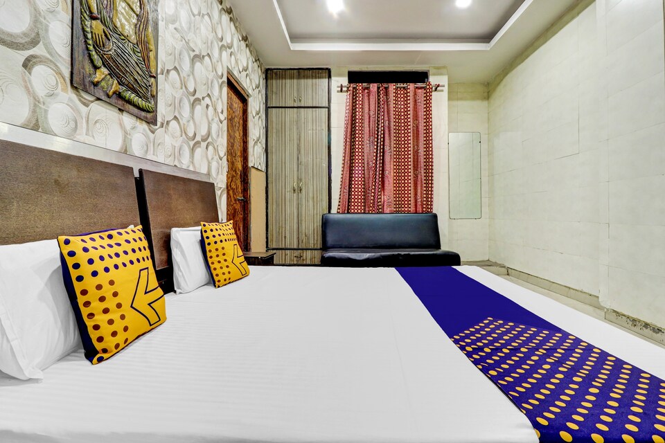 Spot on  77489 Hotel Crystal Palace, Indirapuram Ghaziabad, Ghaziabad
