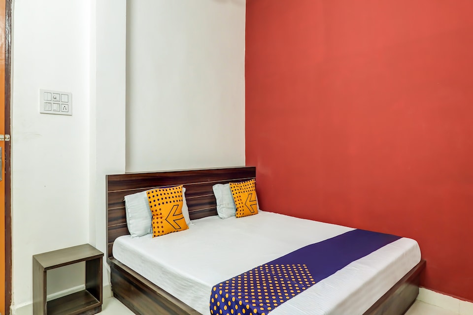 SPOT ON LCK1224 Hotel RK Inn, Alambagh Lucknow, Lucknow