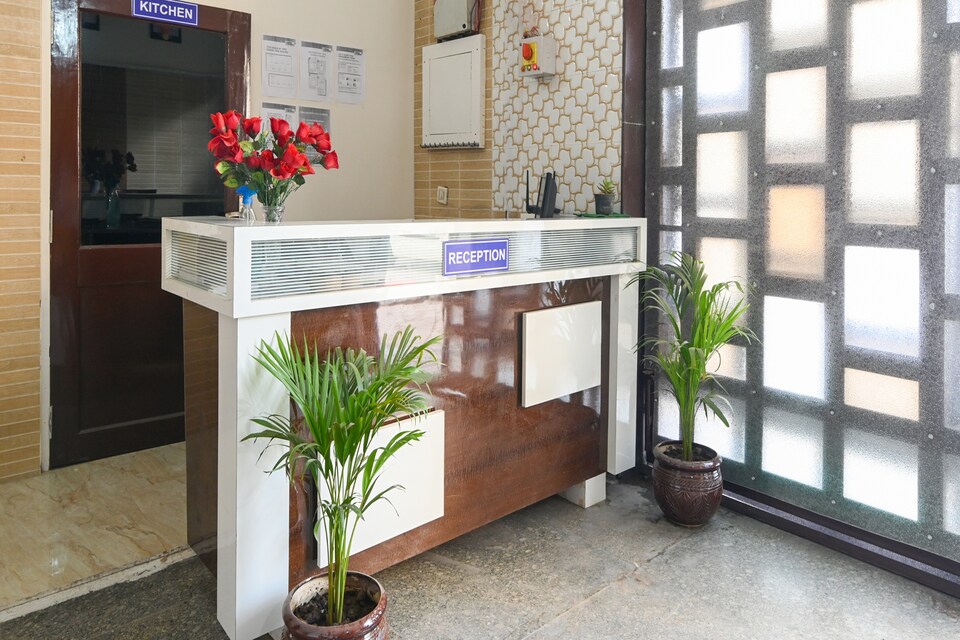 OYO Hotel Ballantine Near Payal Cinema, Old Gurgaon, Gurgaon