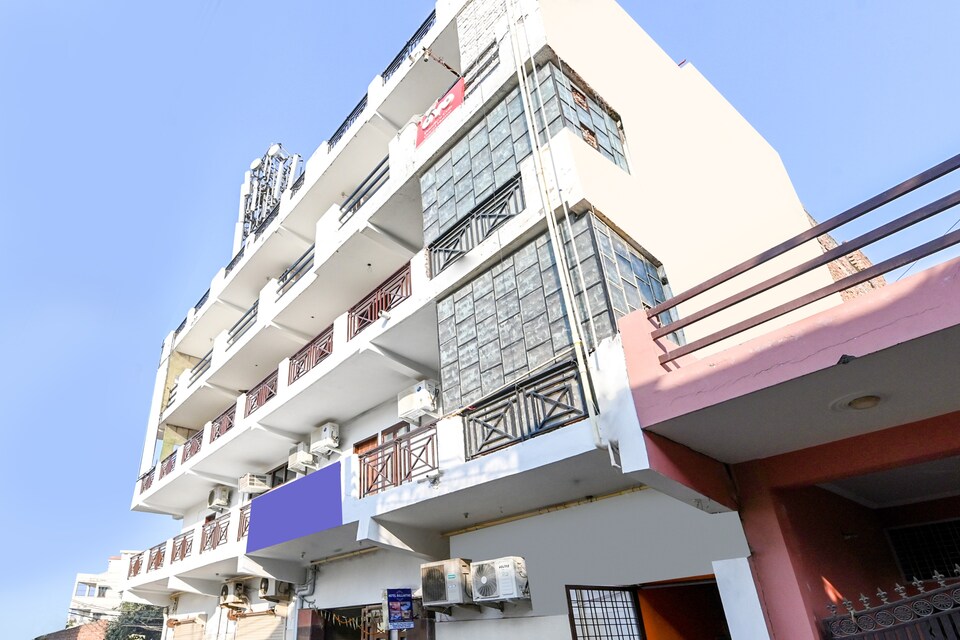 OYO Hotel Ballantine Near Payal Cinema, Old Gurgaon, Gurgaon