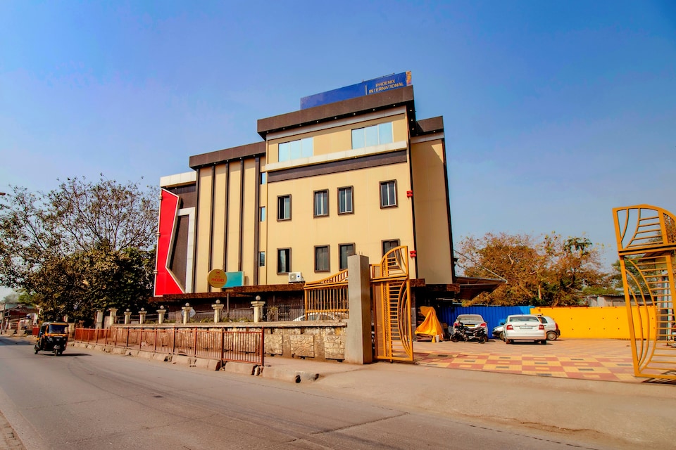 Capital O 77501 Hotel Phoenix International, Mumbai Sion-Kurla-Ghatkopar, Mumbai