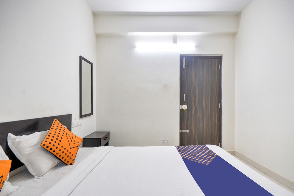 Live on COM100, Avinashi Road Coimbatore, Coimbatore