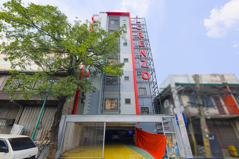 Vaccinated Staff-OYO 737 Arzo Hotel Makati, Makati Manila, Makati City