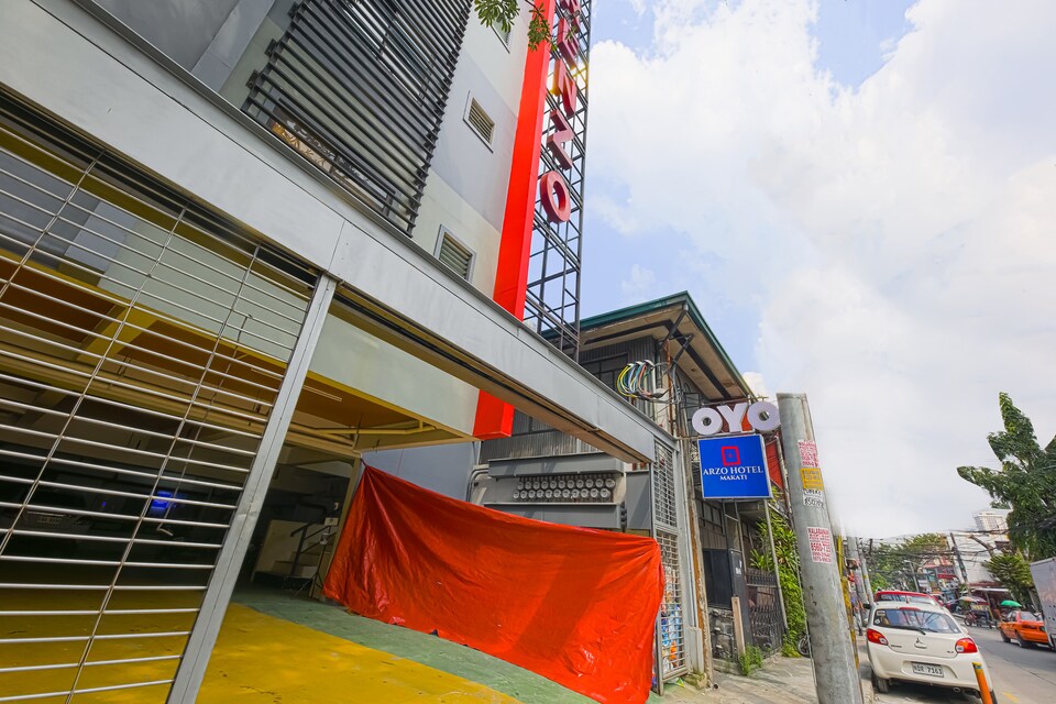 Vaccinated Staff-OYO 737 Arzo Hotel Makati, Makati Manila, Makati City