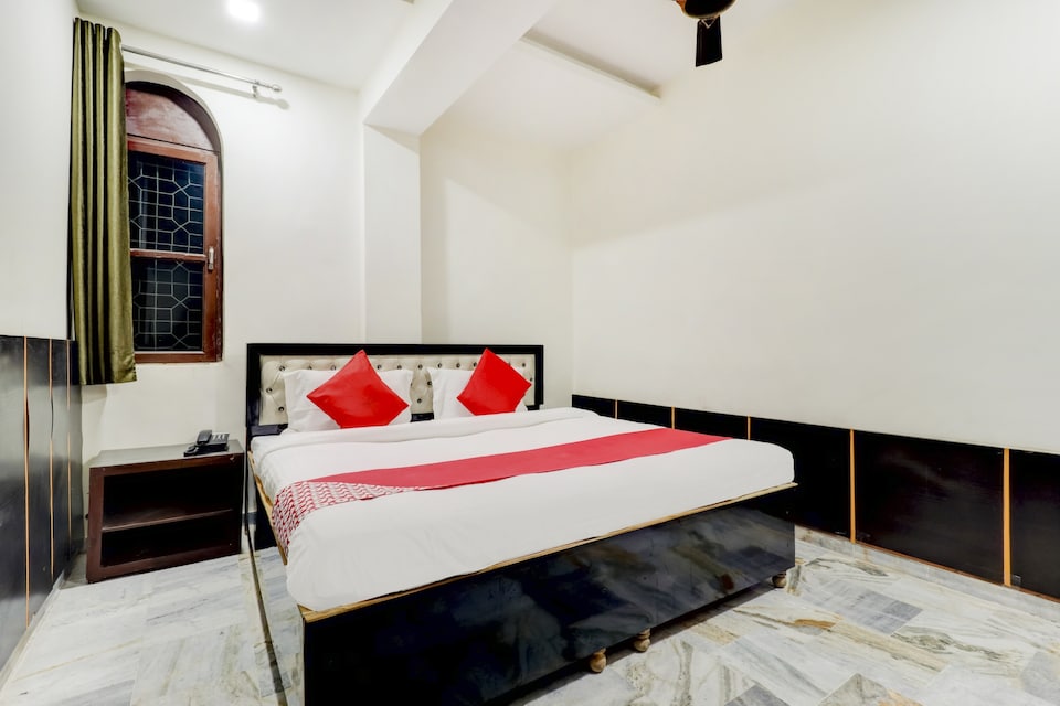 Flagship Hotel Swastik, Aligarh, Aligarh