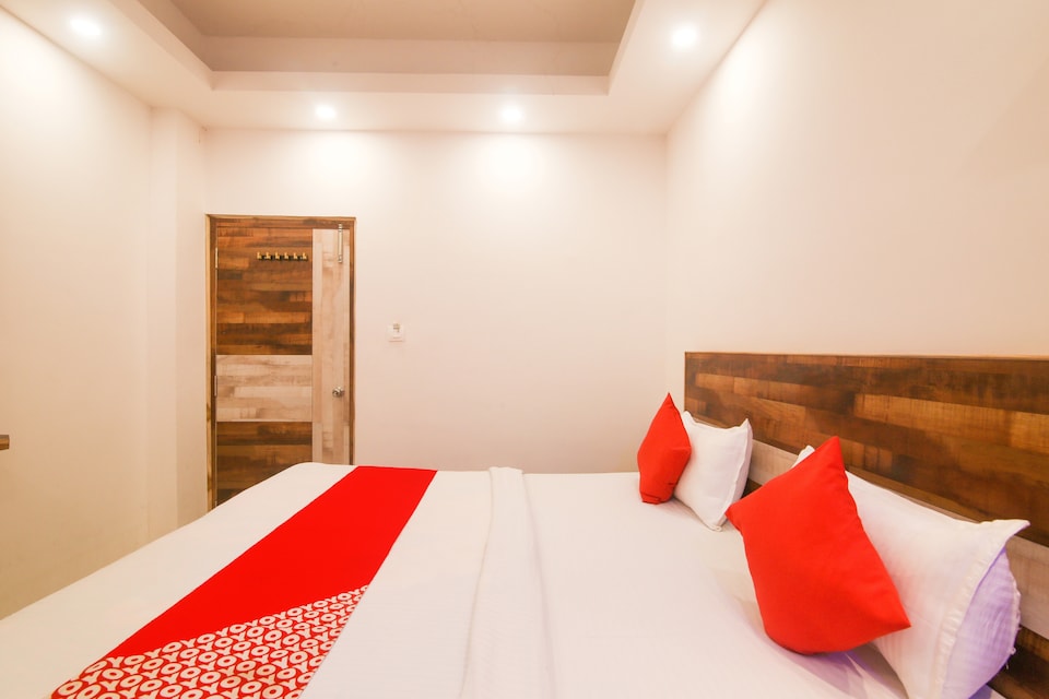 OYO Hotel Rajdhani Residency, Lalpur, रांची