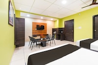 Super Townhouse Near Marine Drive