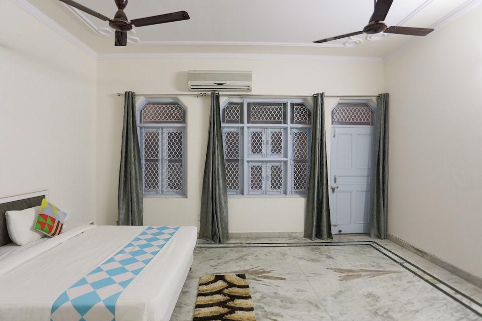 OYO 77525 Hotel Orbit Haveli, North Delhi, Delhi