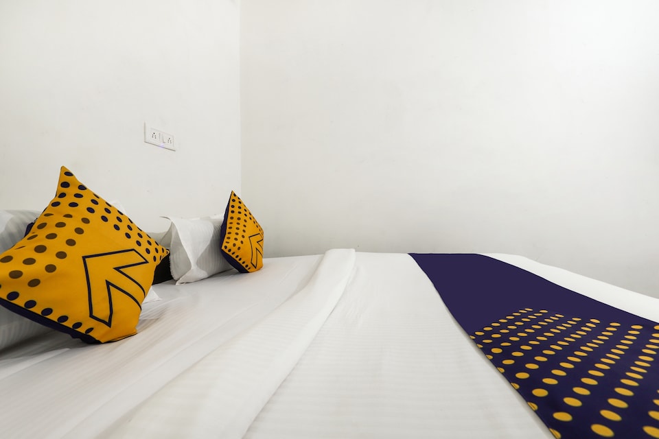 SPOT ON 77538 Diamond Blue Heart, Anand Vihar Delhi, Delhi