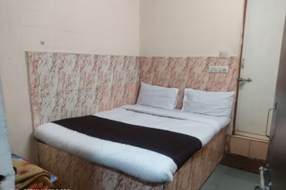 SPOT ON Hotel Ajanta Guest House, Ahmedabad Railway Station, Ahmedabad