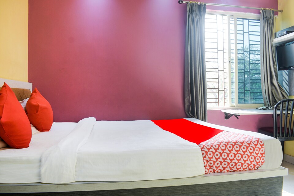 OYO 77570 Hotel Smile Inn, Railway Station Bhubneshwar, Bhubaneswar