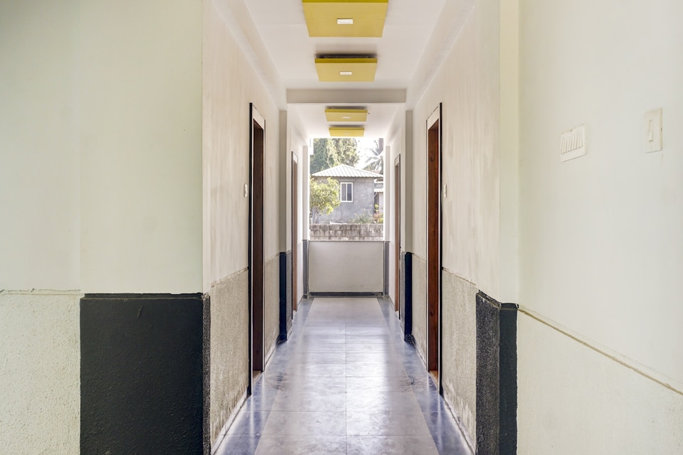 Hotel O Royal Inn Lodging, Katraj Khed Shivapur Pune, Pune