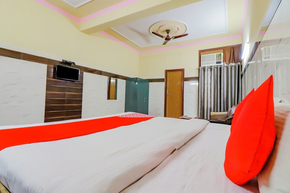 OYO 77590 Hotel Vats, Prem Mandir Vrindavan, Vrindavan