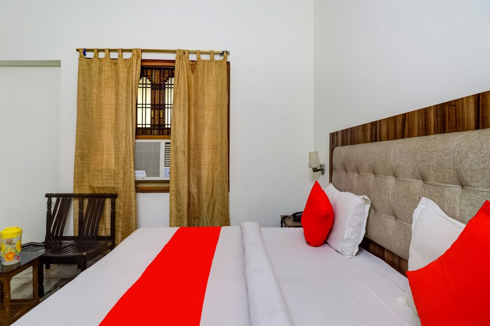 OYO 77591 S R Inn, Gomti Nagar Lucknow, Lucknow