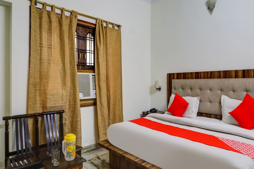 OYO 77591 S R Inn, Gomti Nagar Lucknow, Lucknow