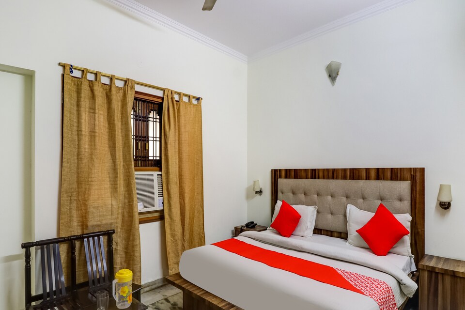 OYO 77591 S R Inn, Gomti Nagar Lucknow, Lucknow