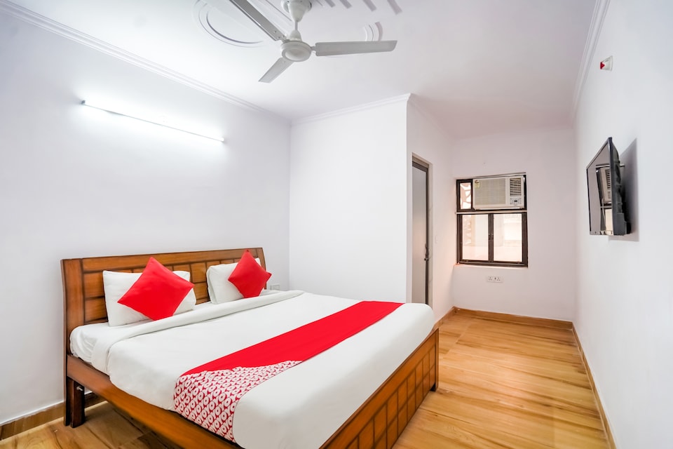 live on DEL4803, North Delhi, Delhi