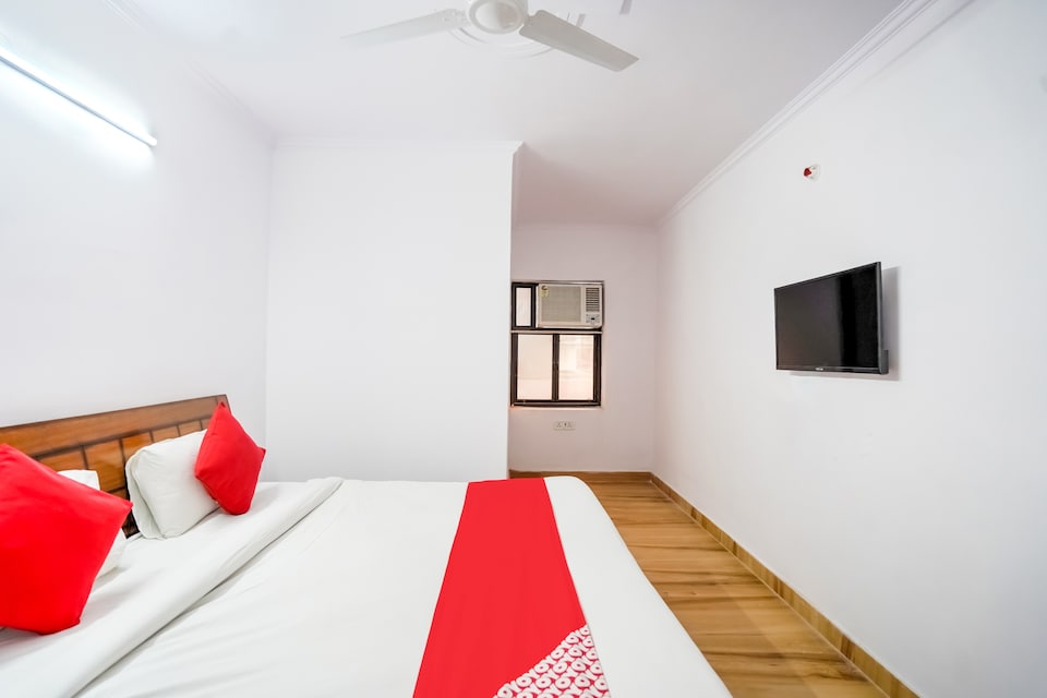 live on DEL4803, North Delhi, Delhi