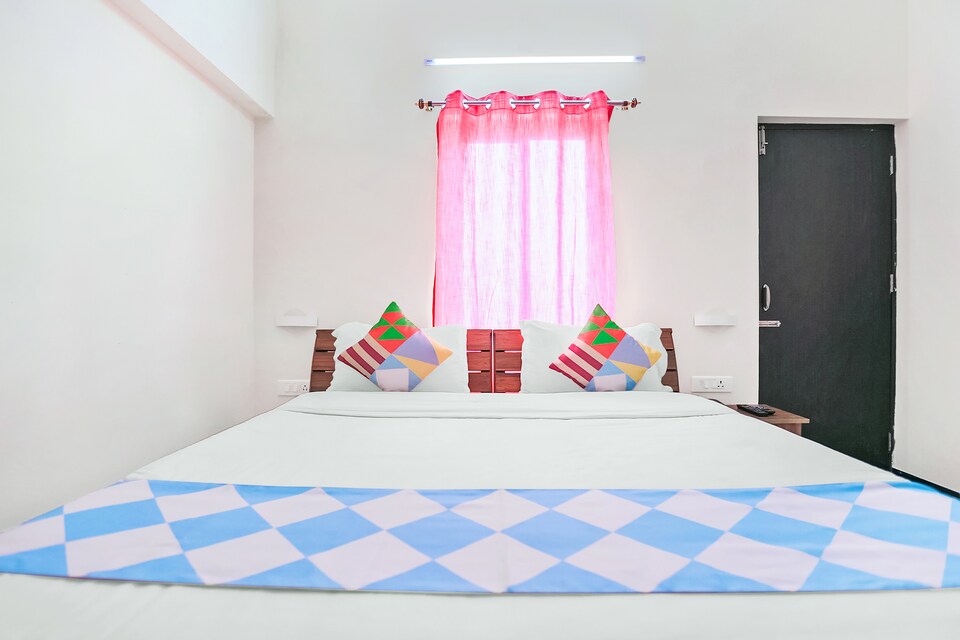 OYO 77682 Mohans Cottage, Ooty Coonoor Road, Ooty