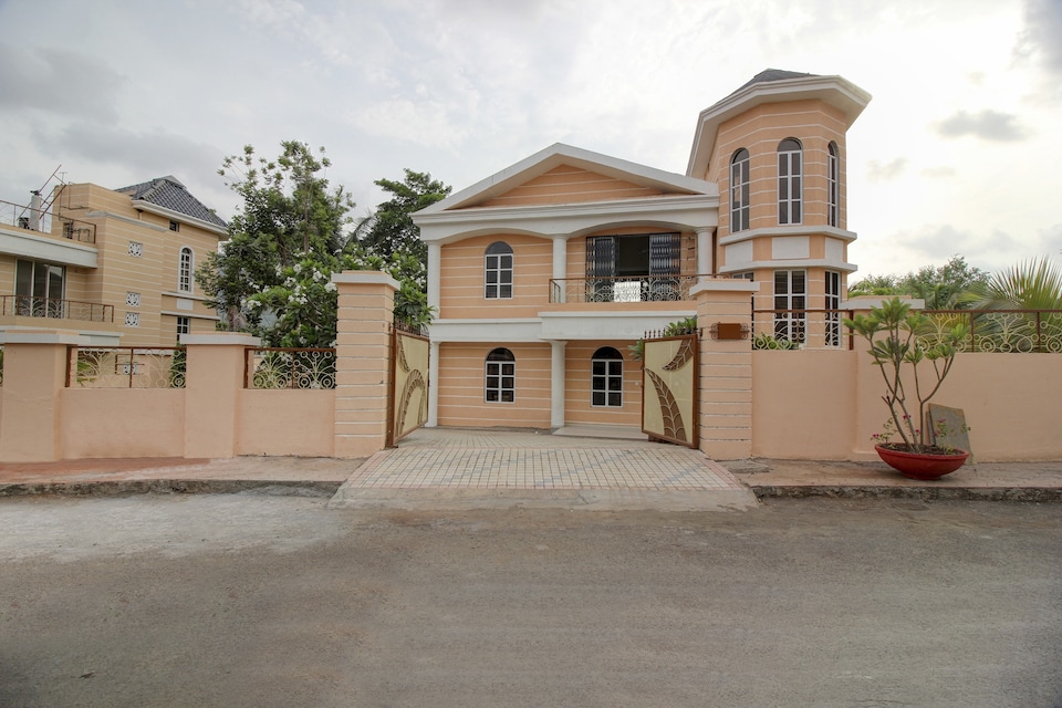 OYO 77699 A3-Cosmos Hawaiian, Thane Mumbai, Mumbai